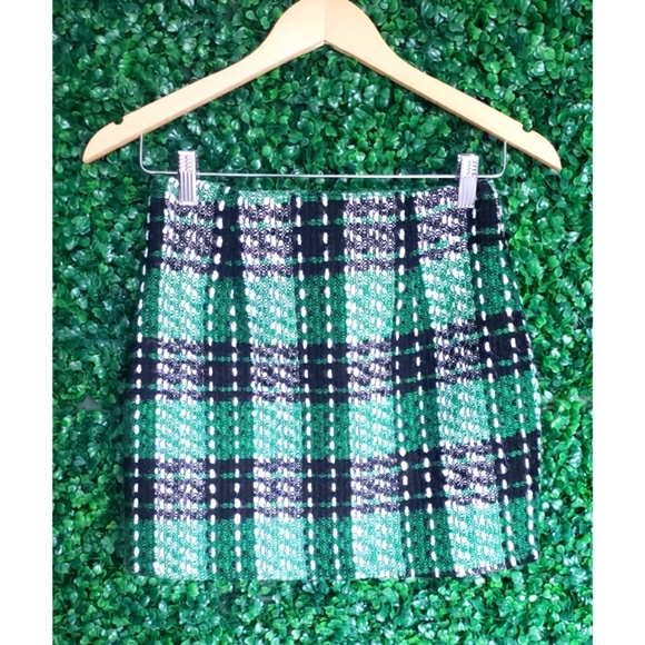 30. Anthropologie Endless Rose Plaid Mini Skirt - Picture 6 of 8
